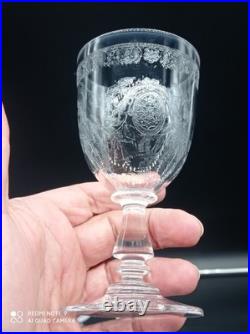 6 verres à Vin en Cristal de Baccarat / Saint Louis modèle gravé, H 13,2 cm