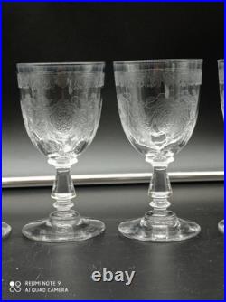 6 verres à Vin en Cristal de Baccarat / Saint Louis modèle gravé, H 13,2 cm