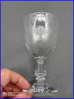 6 verres à Vin en Cristal de Baccarat / Saint Louis modèle gravé, H 13,2 cm