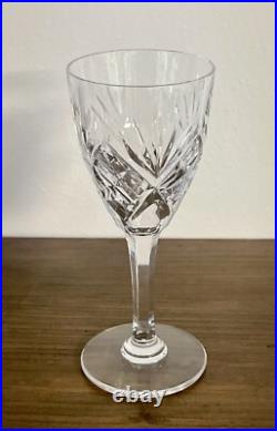 6 verres à vin blanc Saint-Louis signés Chantilly cristal 14 cm