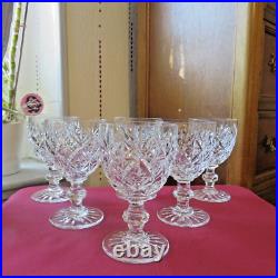 6 verres a vin blanc en cristal de saint louis modèle versailles H 10,7 cm 6 verres a vin blanc en cristal de saint louis modèle versailles H 10,7 cm