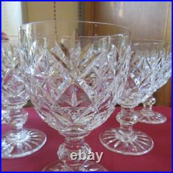 6 verres a vin blanc en cristal de saint louis modèle versailles H 10,7 cm 6 verres a vin blanc en cristal de saint louis modèle versailles H 10,7 cm