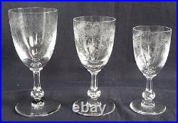 6 verres à vin cristal de St Louis modèle Cléo 13,1cm signés 6 verres à vin cristal de St Louis modèle Cléo 13,1cm signés