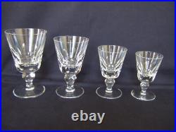 6 verres à vin cristal de St Louis modèle Jersey 11,2cm signés