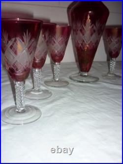 6 verres et carafe liqueur en cristal taillé colorés (st Louis, bohème.)