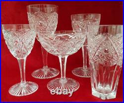 7 COUPES à CHAMPAGNE, VERRES en CRISTAL TAILLE, BACCARAT, SAINT LOUIS