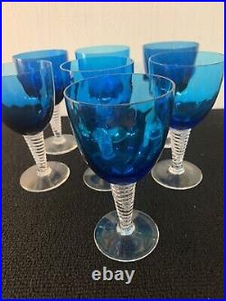 7 verres à vin bleu modèle grand lieu cristal de Saint Louis (prix à la pièce)