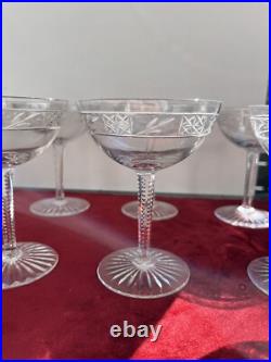 8 Coupes A Champagne En Cristal Taille Saint Louis Ou Baccarat 8 Coupes A Champagne En Cristal Taille Saint Louis Ou Baccarat