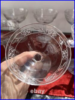 8 Coupes A Champagne En Cristal Taille Saint Louis Ou Baccarat 8 Coupes A Champagne En Cristal Taille Saint Louis Ou Baccarat