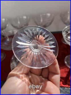 8 Coupes A Champagne En Cristal Taille Saint Louis Ou Baccarat 8 Coupes A Champagne En Cristal Taille Saint Louis Ou Baccarat