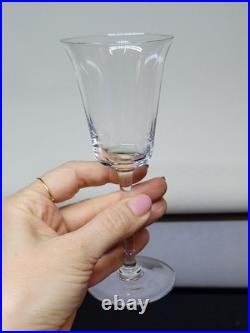 8 Verres A Pied En Cristal Fin A Porto ou liqueur Baccarat / Saint Louis