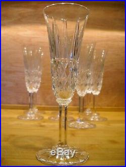 8 flûtes à champagne en cristal de St LOUIS modèle TARN H 18,50 cm
