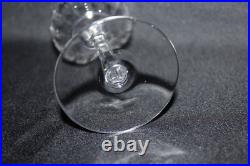 8 verres à vin en cristal de Saint Louis modèle Fougère parfait état H 13 cm
