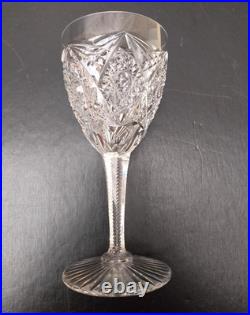 9 VERRES à VIN en CRISTAL TAILLE, Haut 16 cm BACCARAT, SAINT LOUIS