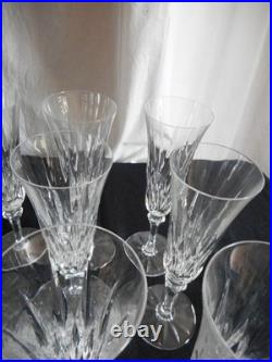 9 flutes à champagne en cristal St Louis signé modèle Provence H 20,5 cm