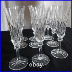 9 flutes à champagne en cristal St Louis signé modèle Provence H 20,5 cm