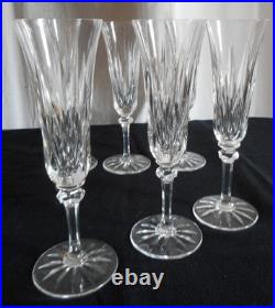 9 flutes à champagne en cristal St Louis signé modèle Provence H 20,5 cm