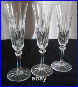 9 flutes à champagne en cristal St Louis signé modèle Provence H 20,5 cm