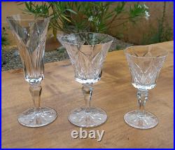 9 verres cristal Saint Louis modèle Camargue 3 verres eau 3 verres vin 3 flutes 9 verres cristal Saint Louis modèle Camargue 3 verres eau 3 verres vin 3 flutes
