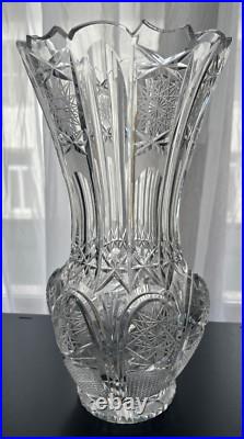 Ancien Vase En Cristal Taillé, Baccarat Saint Louis