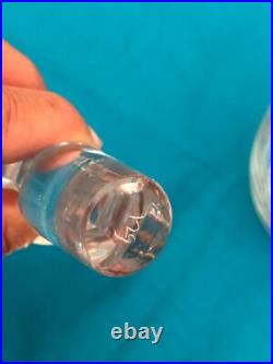 Ancienne carafe en cristal gravé Baccarat St Louis