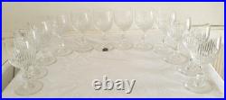 Anciens 12 verres à vin en cristal signé Saint Louis modèle Liane