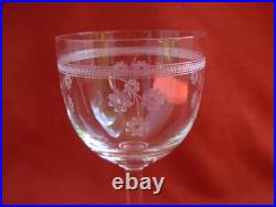 BACCARAT, St LOUIS, SERIE DE 6 VERRES A VIN EN CRISTAL GRAVE, DEBUT XXème
