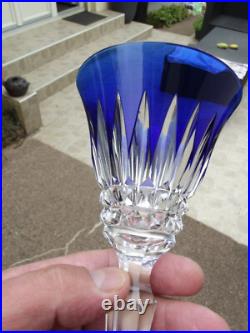Baccarat Saint Louis 2 grands verres à vin Couleur bleue et vert à pied cristal Baccarat Saint Louis 2 grands verres à vin Couleur bleue et vert à pied cristal