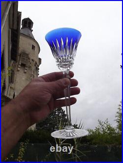 Baccarat Saint Louis 2 grands verres à vin Couleur bleue et vert à pied cristal Baccarat Saint Louis 2 grands verres à vin Couleur bleue et vert à pied cristal