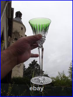 Baccarat Saint Louis 2 grands verres à vin Couleur bleue et vert à pied cristal Baccarat Saint Louis 2 grands verres à vin Couleur bleue et vert à pied cristal