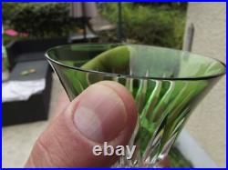 Baccarat Saint Louis 2 grands verres à vin Couleur bleue et vert à pied cristal Baccarat Saint Louis 2 grands verres à vin Couleur bleue et vert à pied cristal