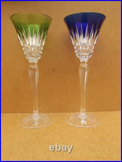 Baccarat Saint Louis 2 grands verres à vin Couleur bleue et vert à pied cristal Baccarat Saint Louis 2 grands verres à vin Couleur bleue et vert à pied cristal