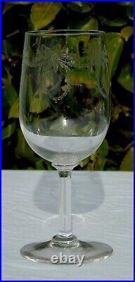 Baccarat Saint Louis Service de 6 verres à eau en cristal gravé. Début Xxe s