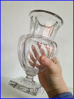 Beau Vase Cristal Médicis Facette Moulé style Saint Louis