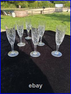 Belle Serie De 6 Flutes A Champagne En Cristal De Saint Louis Modele Chantilly
