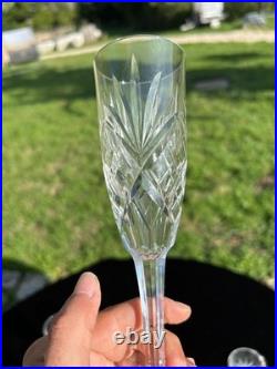 Belle Serie De 6 Flutes A Champagne En Cristal De Saint Louis Modele Chantilly
