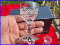 Belle Serie De 6 Verres A Liqueur En Cristal De Saint Louis Modele Trianon Belle Serie De 6 Verres A Liqueur En Cristal De Saint Louis Modele Trianon