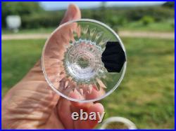 Belle Serie De 6 Verres A Liqueur En Cristal De Saint Louis Modele Trianon Belle Serie De 6 Verres A Liqueur En Cristal De Saint Louis Modele Trianon
