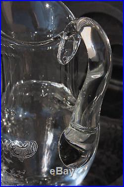 Broc à eau sur piédouche en cristal de Saint Louis modèle Cléo