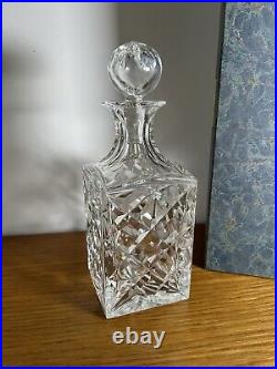 CARAFE A WHISKY EN CRISTAL DE SAINT LOUIS DLG BACCARAT. Très Beau Modèle