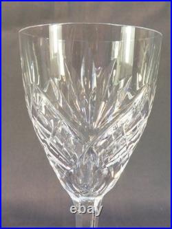 CRISTAL de SAINT-LOUIS 11 verres a Vin blanc modele CHANTILLY 15,3 cm