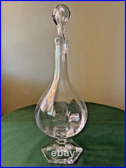 Carafe à vin en cristal Saint Louis signée Modèle Saint Cloud H 29 cm Carafe à vin en cristal Saint Louis signée Modèle Saint Cloud H 29 cm