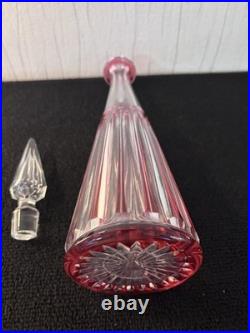 Carafe à vin modèle Tommy overlay rouge cristal de Saint Louis