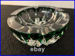 Cendrier overlay vert en cristal de Saint Louis Cendrier overlay vert en cristal de Saint Louis