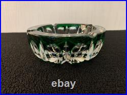 Cendrier overlay vert en cristal de Saint Louis Cendrier overlay vert en cristal de Saint Louis