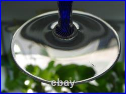 Cristal Saint Louis Rare verre à vin pied filigrané bleu signé 19,5 cm Lot 4