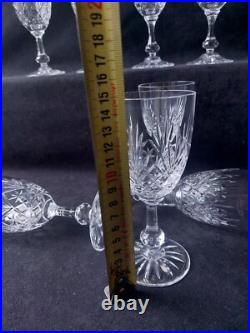 Cristal St Louis 8 Verres A Vin Rouge Massenet Pied Taillé Etoile (A8) Cristal St Louis 8 Verres A Vin Rouge Massenet Pied Taillé Etoile (A8)