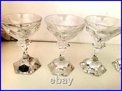 Cristal de SAINT-LOUIS Modèle Chambord 6 petite coupes (11cm) état neuf Cristal de SAINT-LOUIS Modèle Chambord 6 petite coupes (11cm) état neuf