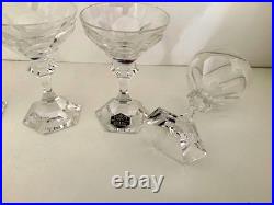 Cristal de SAINT-LOUIS Modèle Chambord 6 petite coupes (11cm) état neuf Cristal de SAINT-LOUIS Modèle Chambord 6 petite coupes (11cm) état neuf