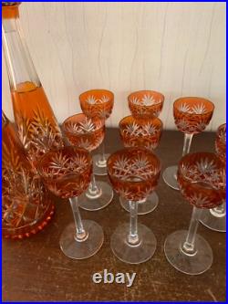 Ensemble de 11 verres et 2 carafons en cristal de Saint Louis (prix du lot)